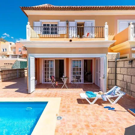 Villa Incredible Fuente, Ocean View, Heated Pool!